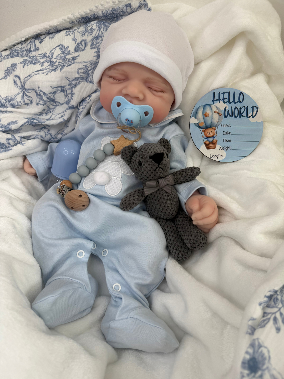 Cloudy Cuddle Silicone Boy 18 inch / 7 lbs